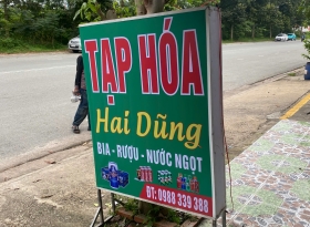 Quảng Cáo "Di Động" Hiệu Quả Tối Đa: Sở Hữu Biển Hiệu Đứng Khung Sắt Bền Chắc, Thu Hút Khách Hàng Từ Xa!