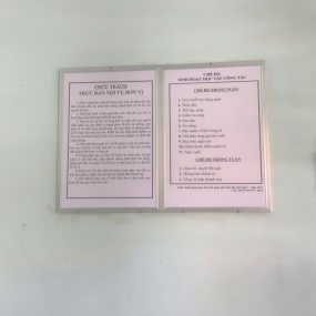 Không Gian Chuyên Nghiệp Bắt Đầu Từ Chi Tiết Nhỏ: Đặt In Khung Kỷ Luật, Lịch Trực Ban Theo Yêu Cầu!