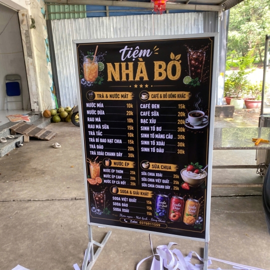 Bùng Nổ Doanh Thu Quán Đồ Uống: Thiết Kế Biển Hiệu & Menu Đứng Độc Đáo, Hút Mắt Từng Chi Tiết!