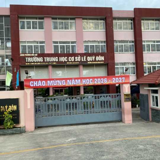 Quảng Cáo Minh Nhật: Chuyên Lắp Đặt Bảng LED Chạy Chữ Ngoài Trời Siêu Sáng, Bền Bỉ Với Thời Tiết.