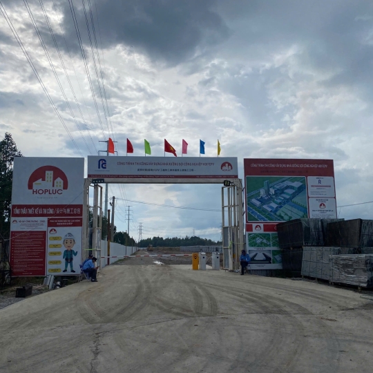 bàu bàng Khẳng Định Tầm Vóc Nhà Thầu: Dịch Vụ Biển Cổng Chào, Bảng Thông Tin Dự Án Khổ Lớn, Bền Bỉ Với Thời Gian.